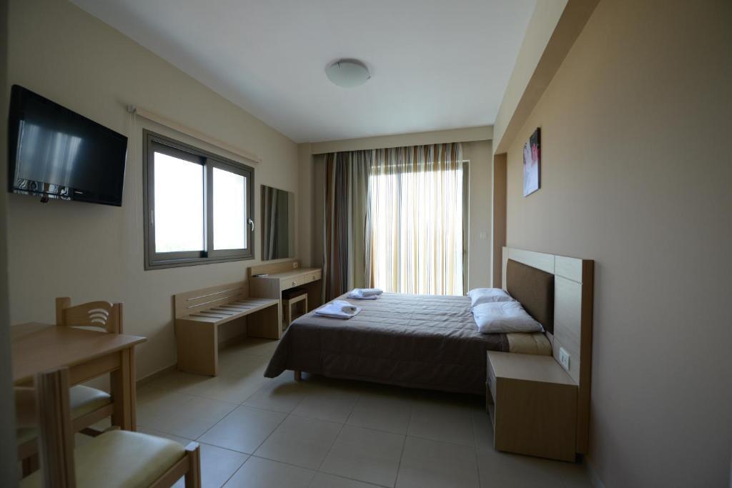 Crystal Bay Hotel Kíssamos Esterno foto
